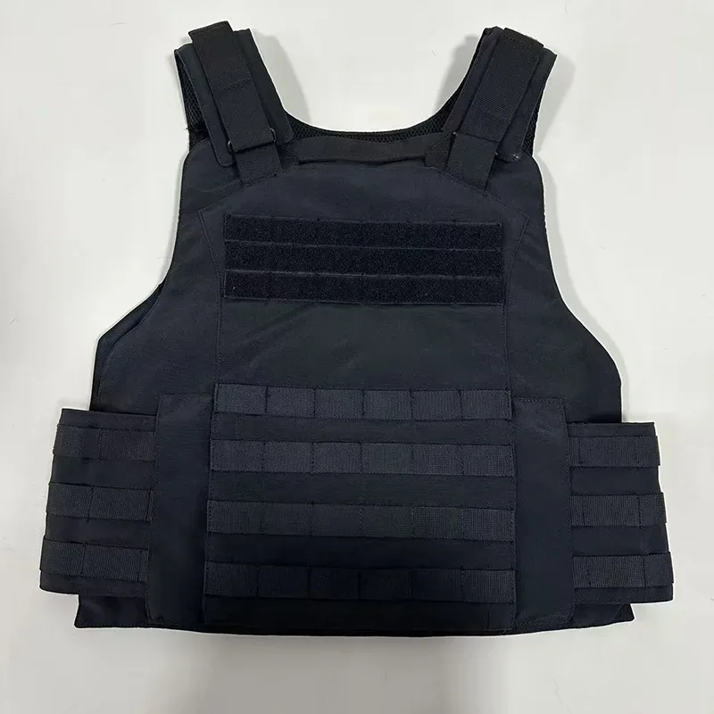 The features of the police multi-functional tactical vest.